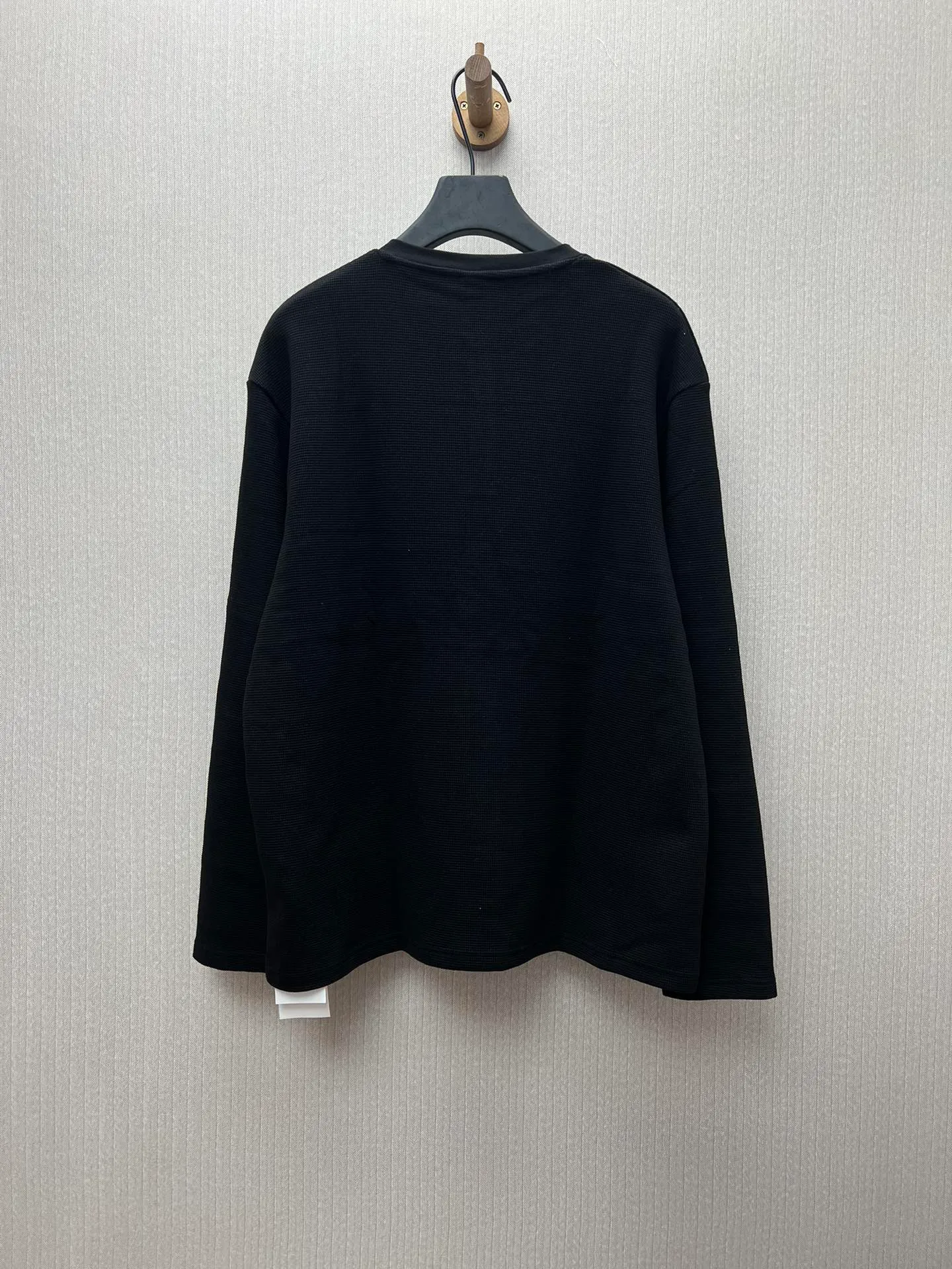 🅿️430 Crow Heart 25SS Sanskrit Henley Collar Waffle Sweatshirt. The fabric is made of 350g cotton waffle double-layer material before washing. Code number: S.M.L